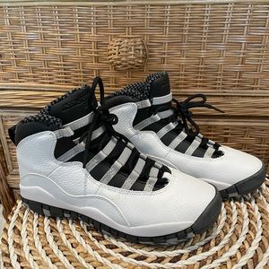 2005 retro 10 Jordan’s
